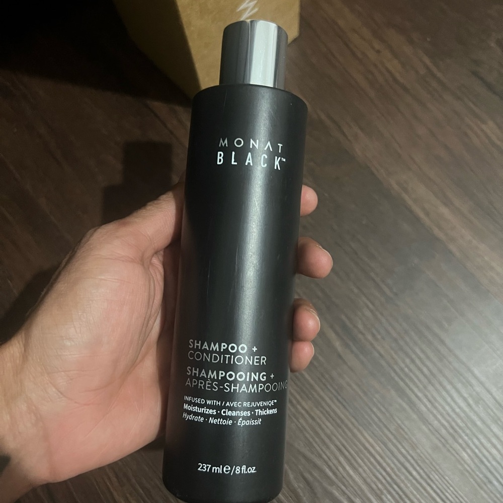 MONAT Black Shampoo + Conditioner - Black